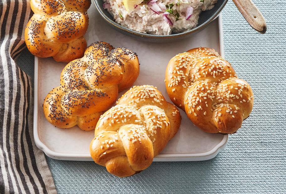 Fluffige Brötchen-Zöpfe