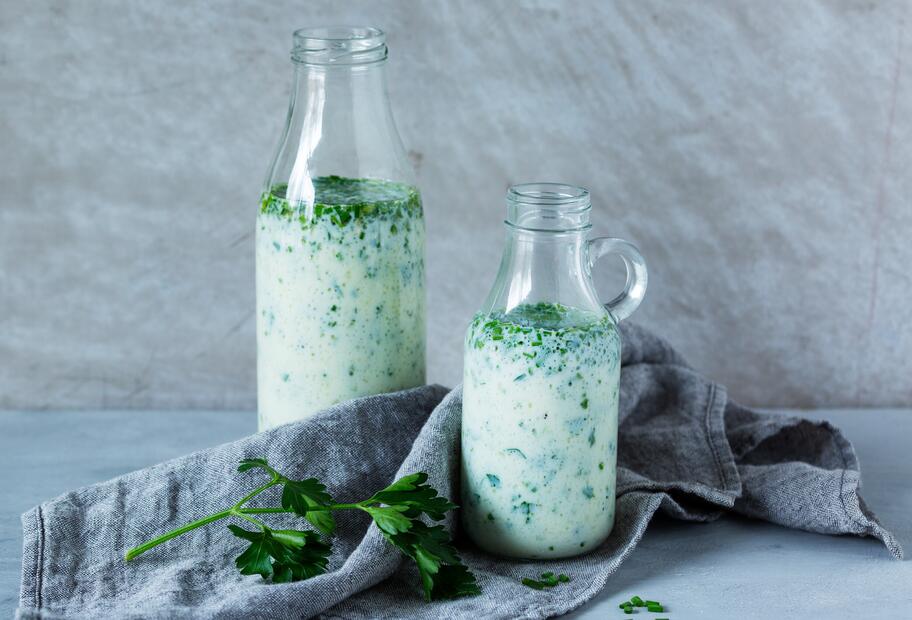 Joghurt-Kräuter-Dressing
