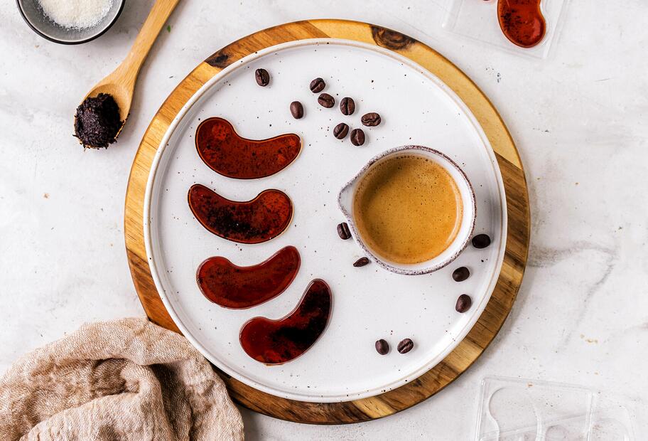Kaffee-Augenpads aus 3 Zutaten