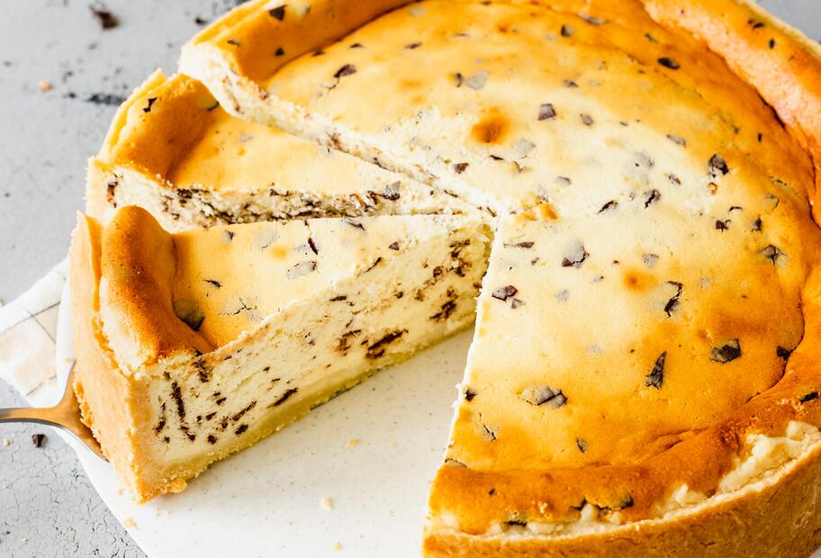 Cremiger Stracciatella-Käsekuchen