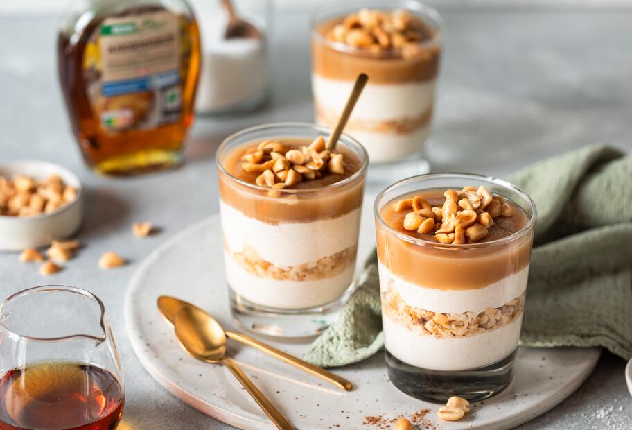 Schnelles Apfel-Nuss-Dessert mit Ahornsirup