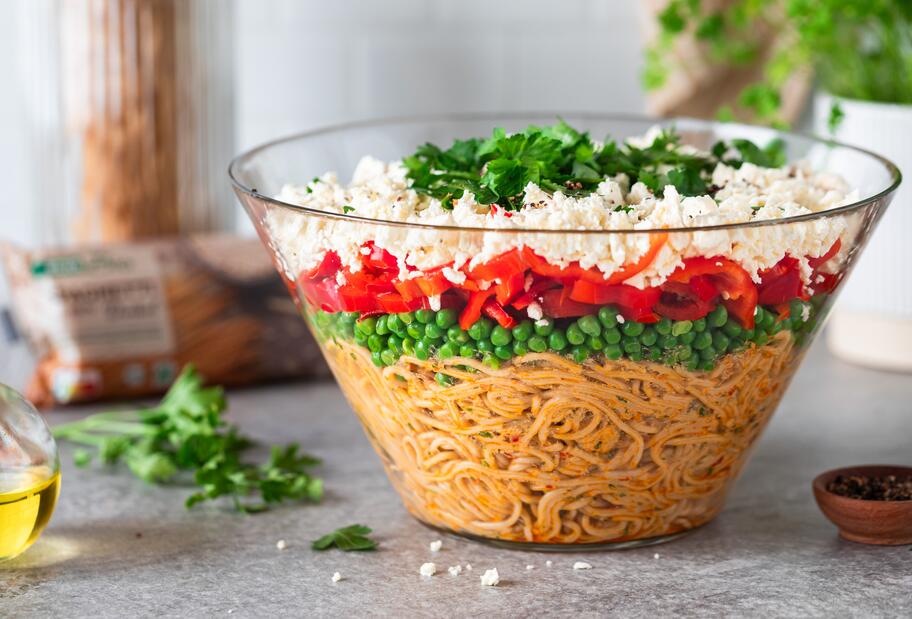 Schneller Spaghetti-Schichtsalat Djuvec Style für den Thermomix®