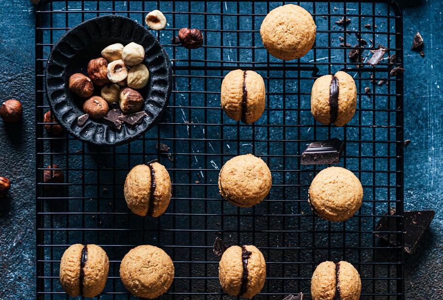 Baci di Dama – gefüllte Haselnussplätzchen