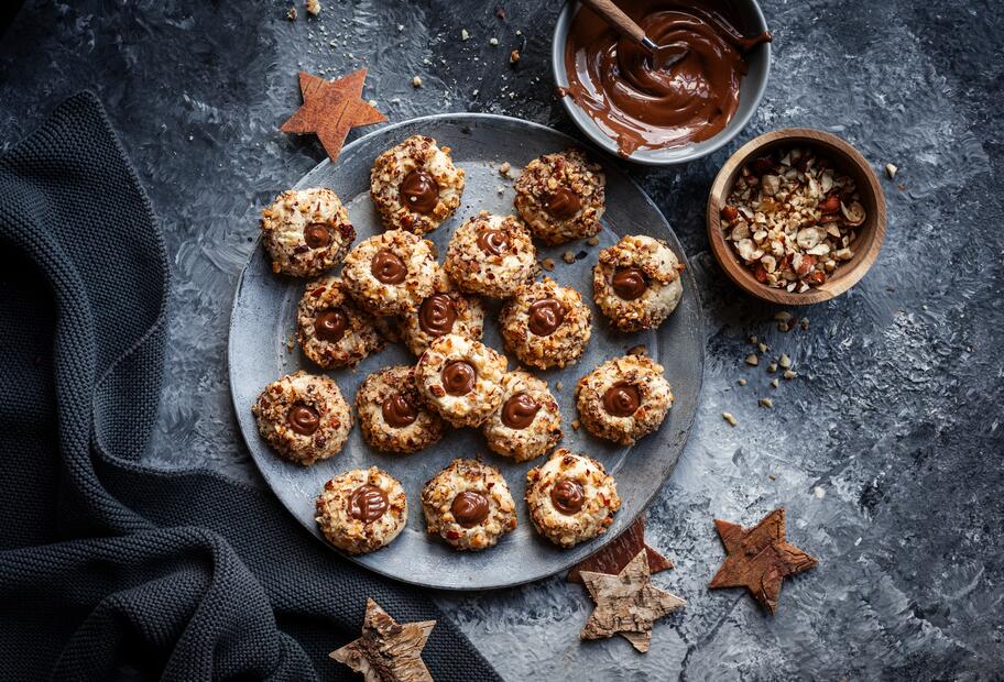 Haselnuss-Nougat-Tupfen