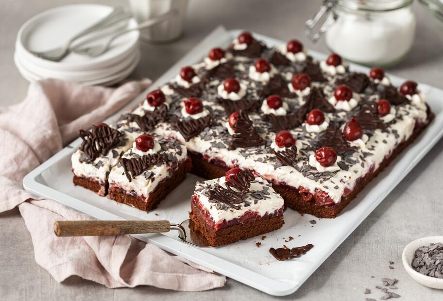 Schwarzwälder Kirschschnitten vom Blech