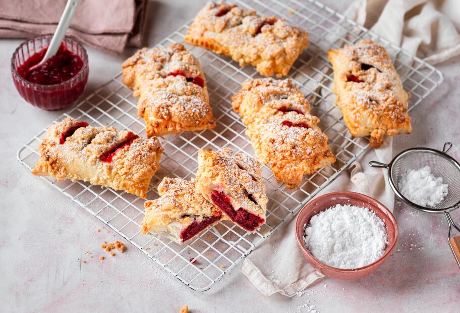 Kleine Kirsch-Streusel-Küchlein „auf die Hand“
