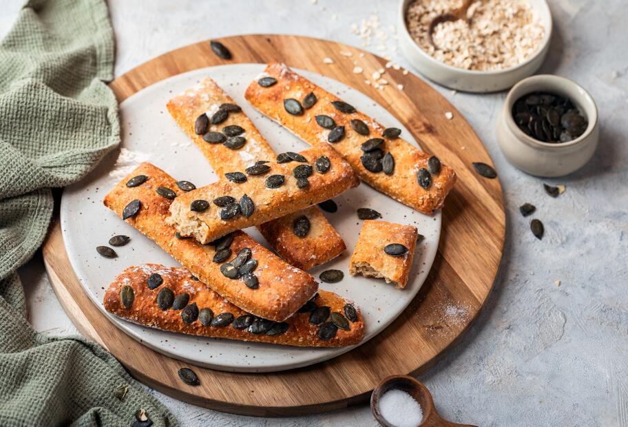 Knusprige Eiweiß-Körnerstangen