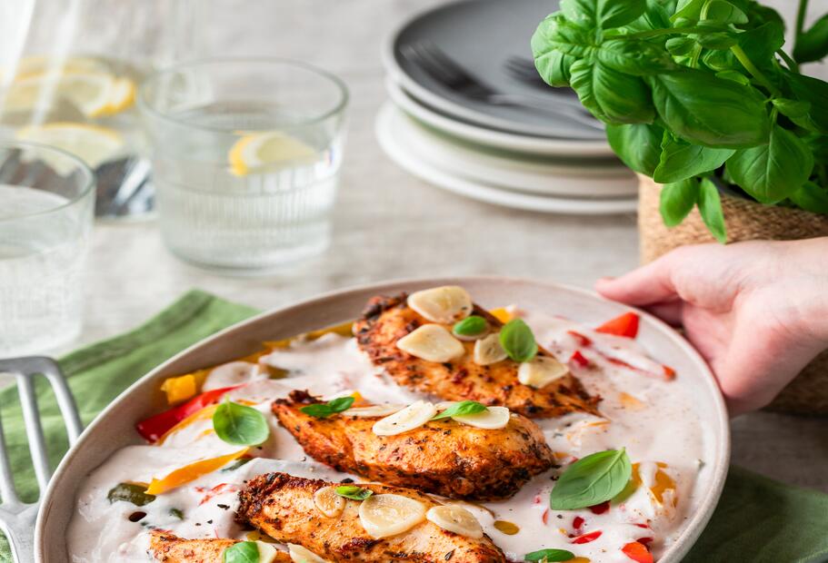 Hähnchenfilet mit Paprikagemüse low carb