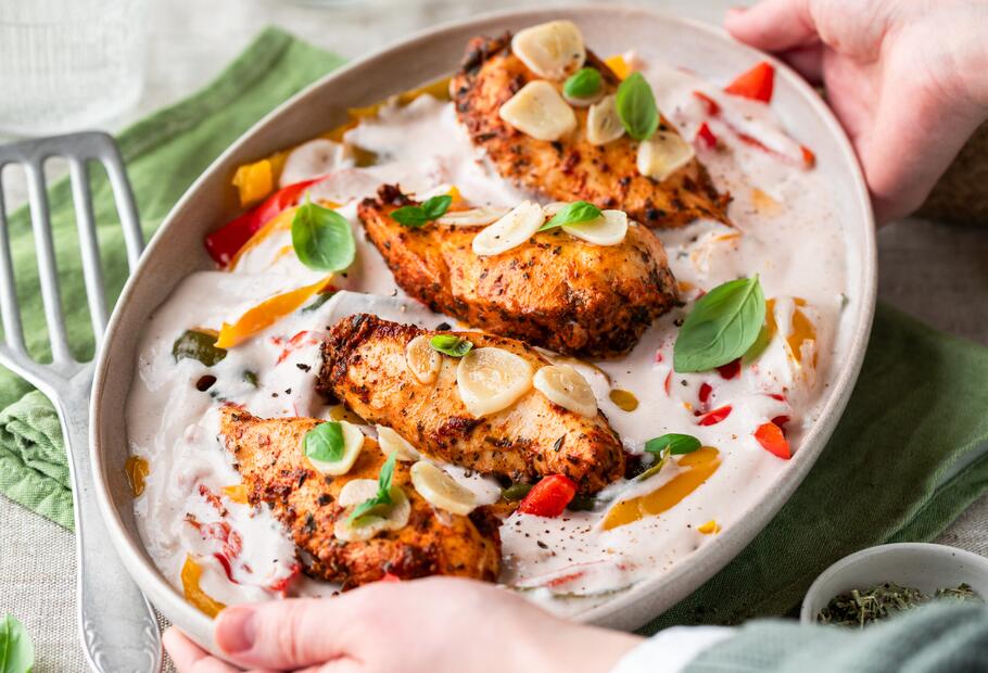 Low-Carb-Hähnchenfilet mit Paprikagemüse