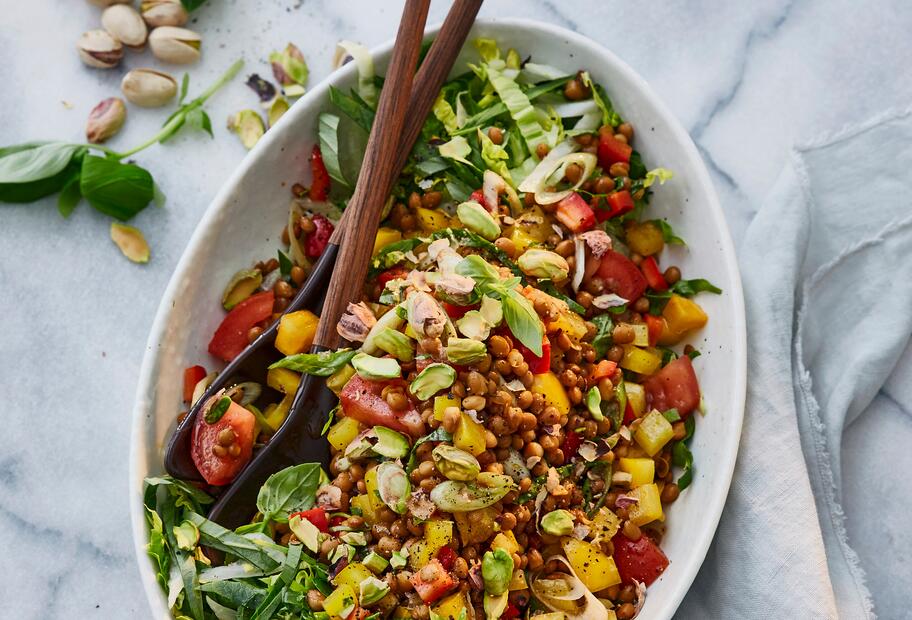 Bunter Linsensalat mit Pistazien