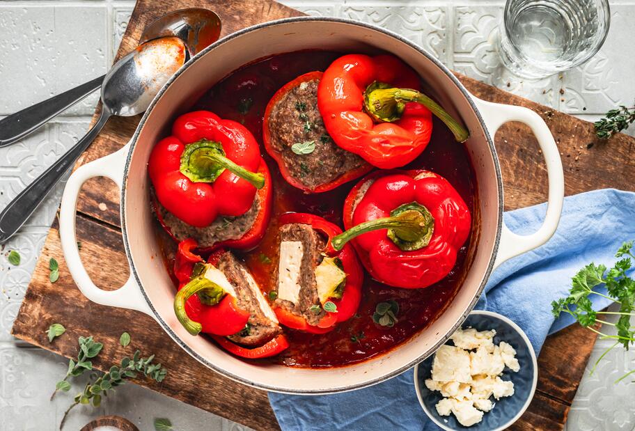 Gefüllte Bifteki-Paprika