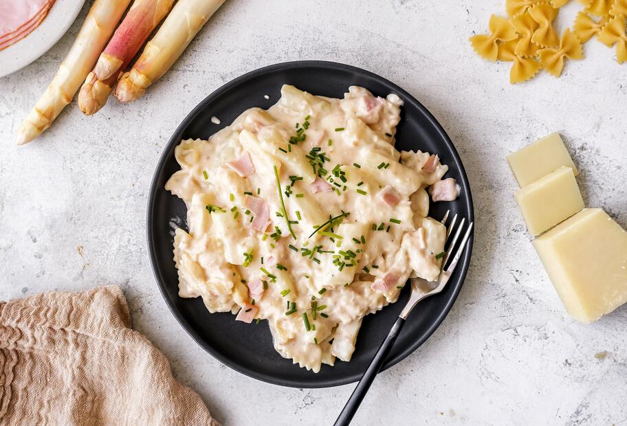 Farfalle mit Schinken und Spargel