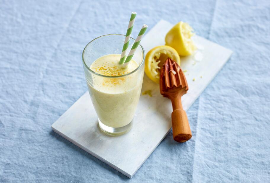 Zitronen-Buttermilchshake