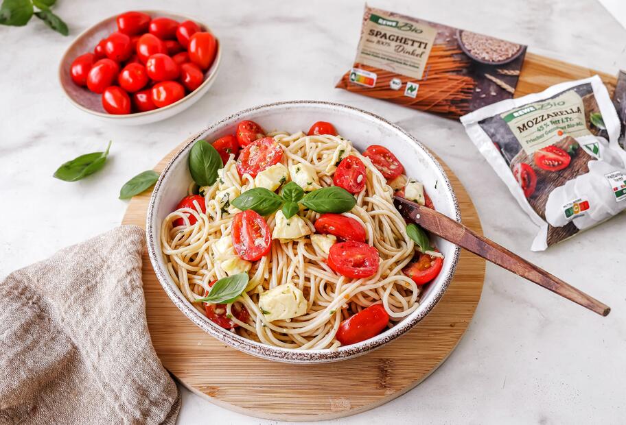 Dinkel-Spaghettisalat Tomate-Mozzarella