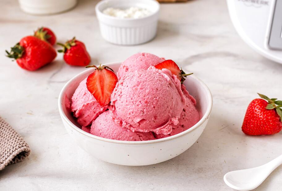 High-Protein-Erdbeereis mit 3 Zutaten