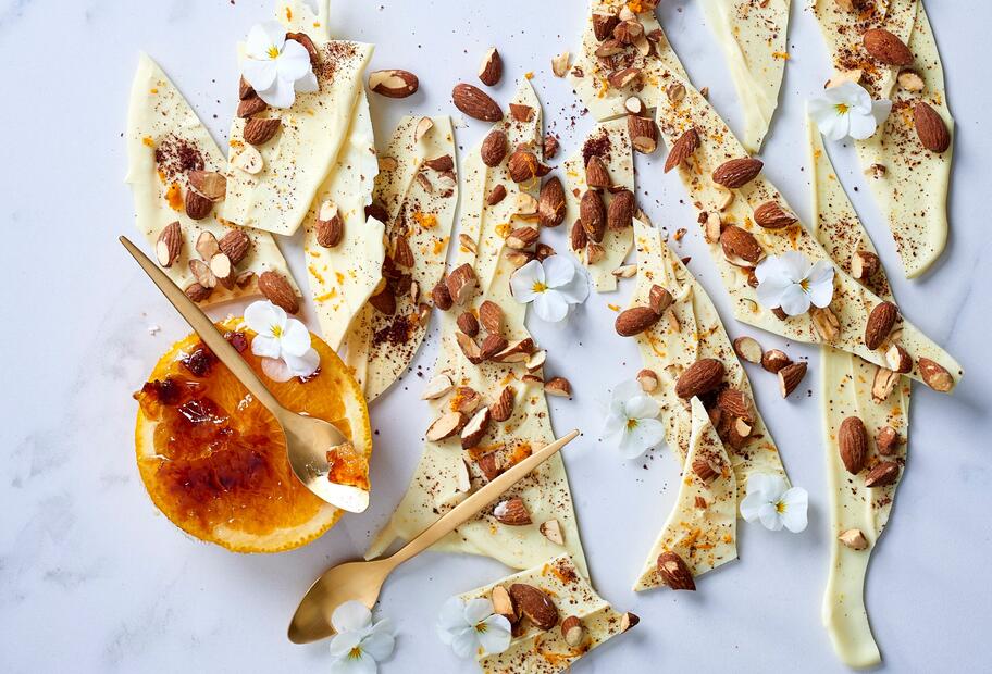 Weiße Schokolade mit Salzmandeln