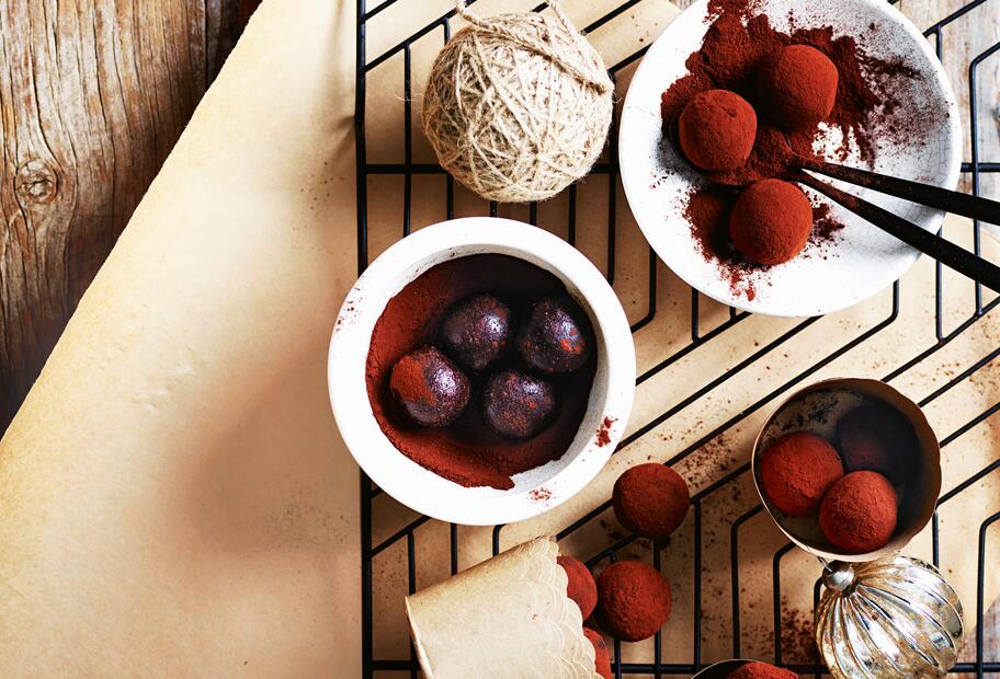 Schoko-Rumkugeln aus Kuchenresten