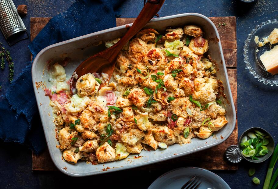 Schnelle Ofentortellini Carbonara