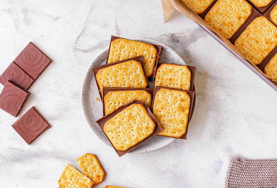 Süß-salzige Schokotafeln mit TUC-Keksen