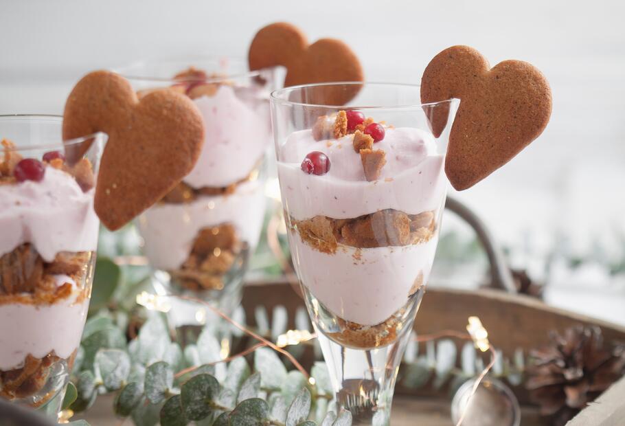Lebkuchen-Dessert mit Preisebeercreme
