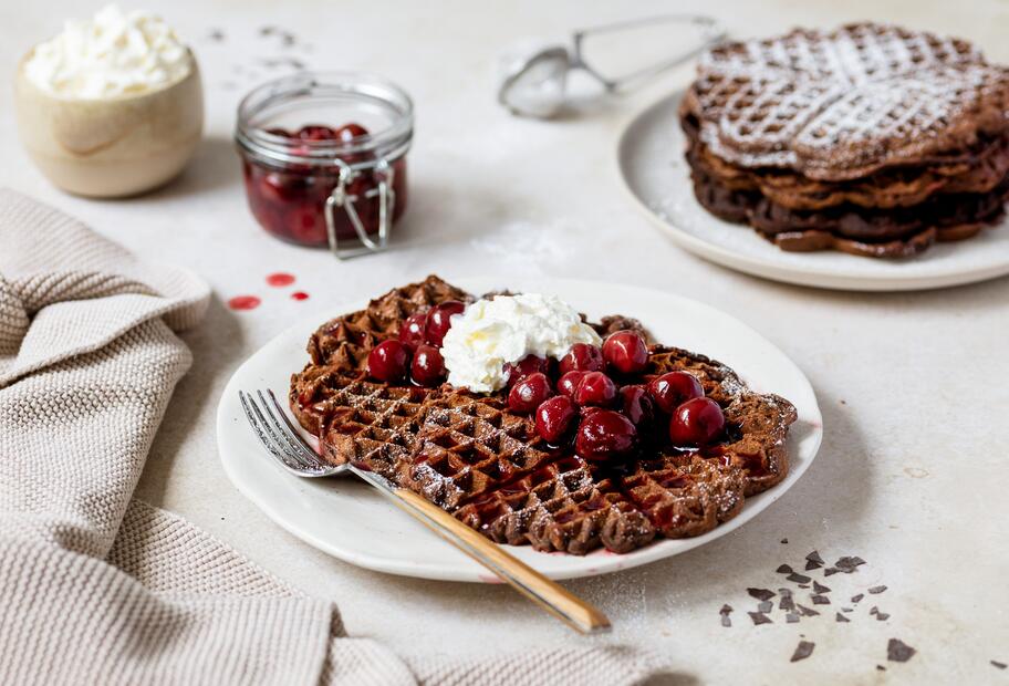 Lebkuchenwaffeln mit Punsch-Kirschen