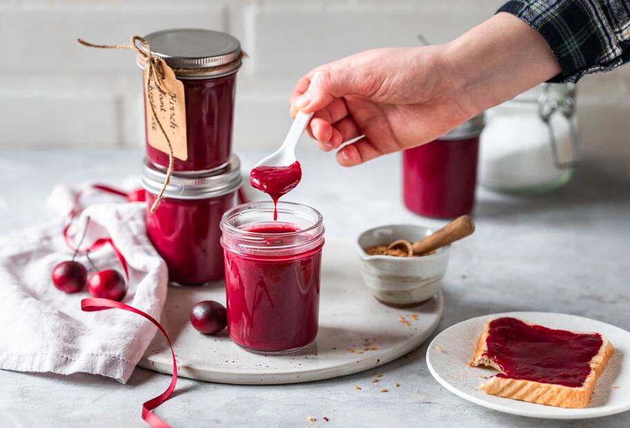 Seidige Kirsch-Samt-Konfitüre