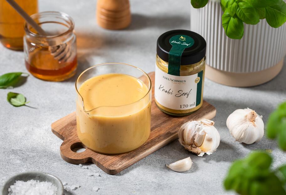 Schnelle Salatvinaigrette Knobi-Senf