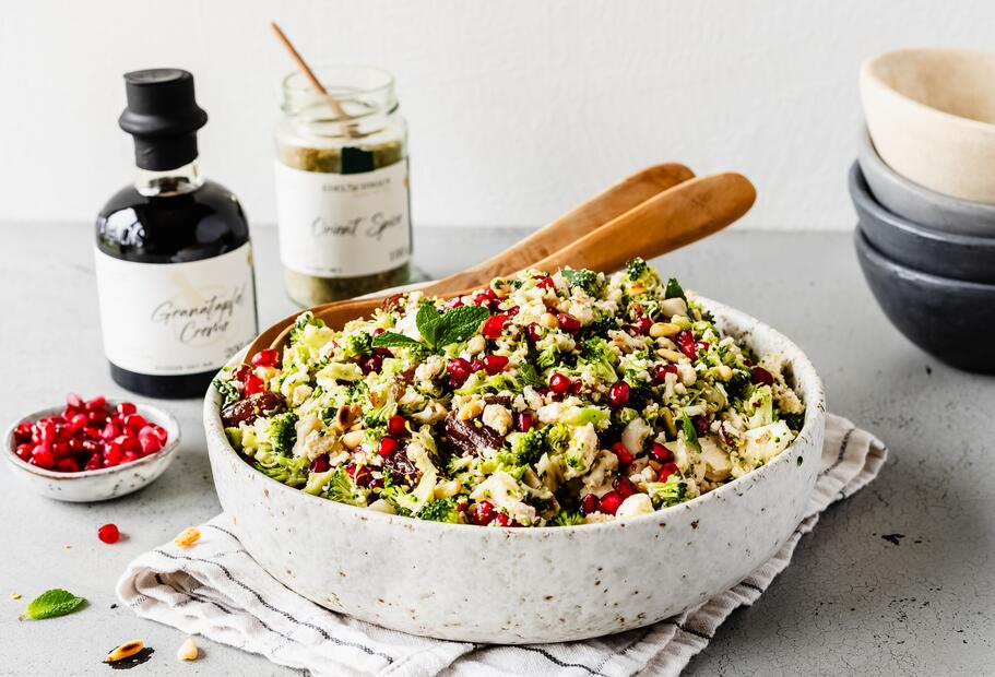 Orientalischer Brokkolisalat mit Feta