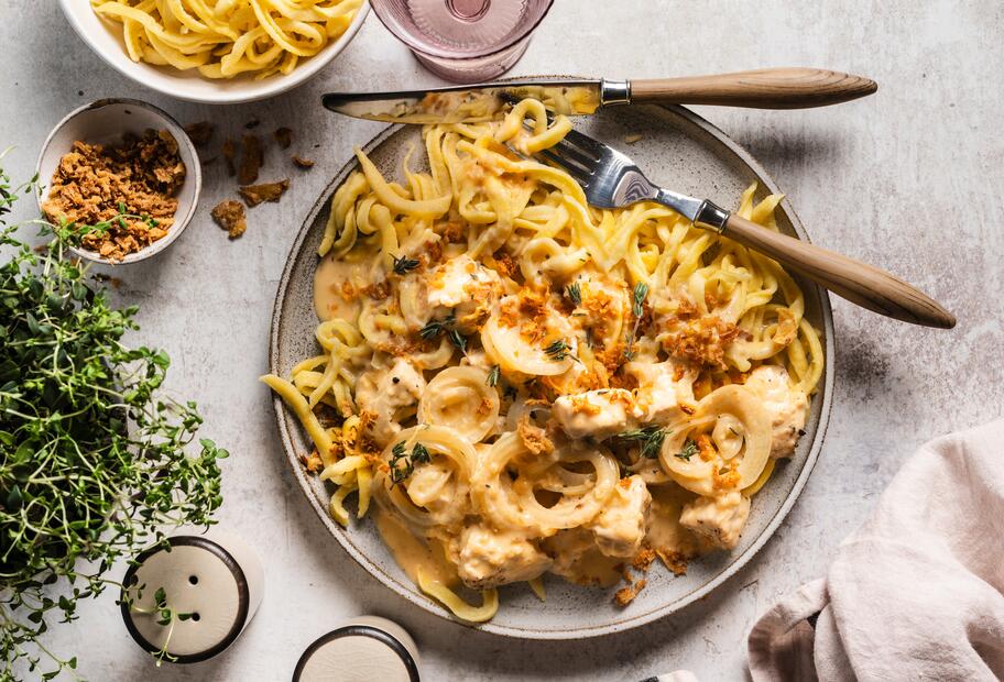 Zwiebelhähnchen mit Spätzle