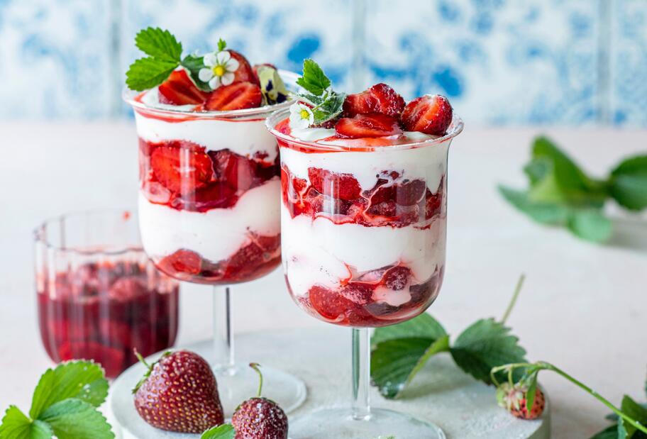 Erdbeer-Vanillejoghurt-Dessert
