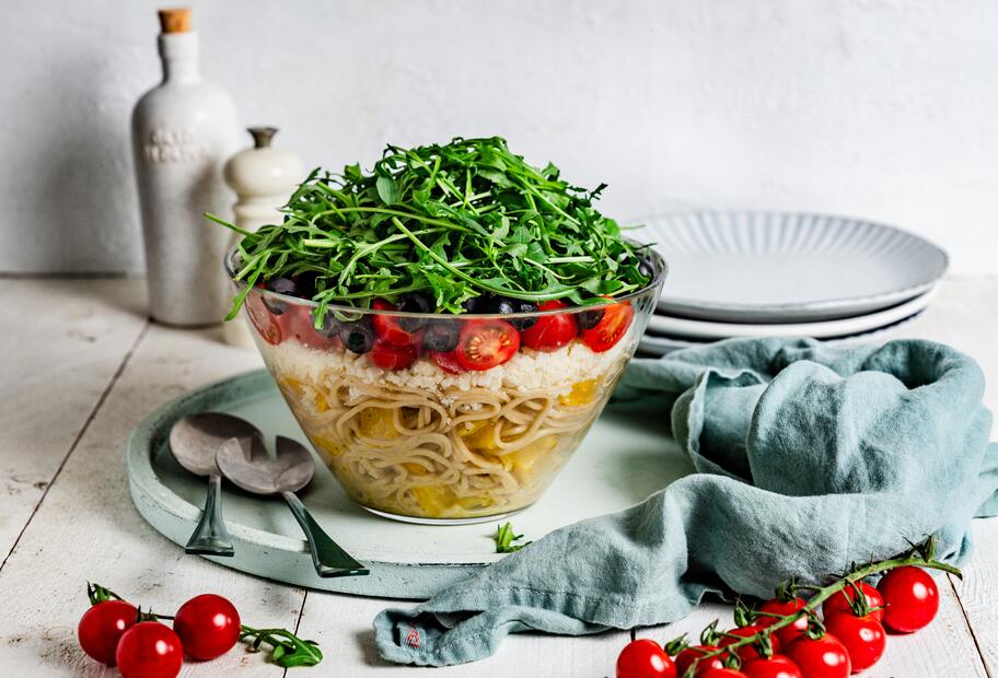 Spaghetti-Schichtsalat für Sportler