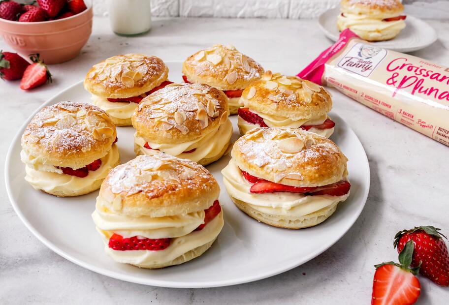 Schnelle Bienenstich-Windbeutel