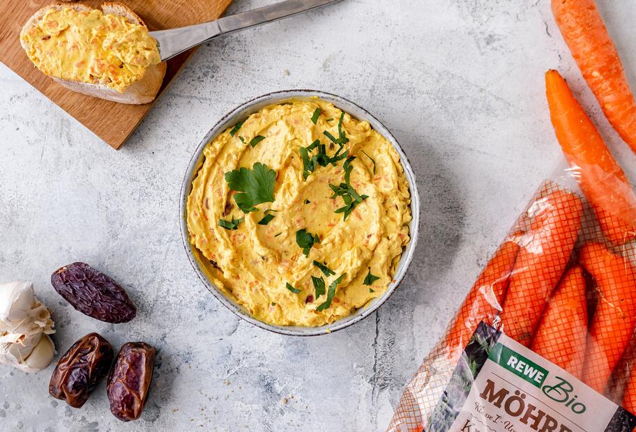 Currydip mit Möhren
