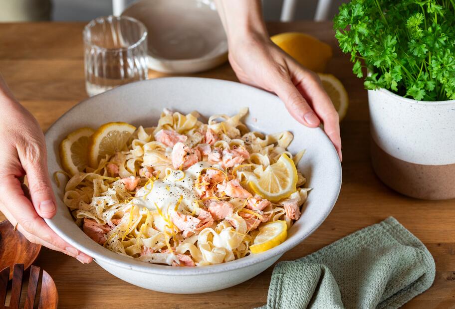 5-Zutaten-Zitronenpasta mit Lachs