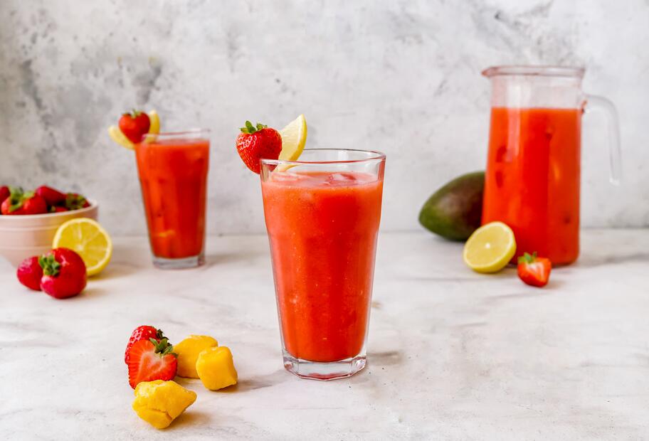 Erdbeer-Mango Limonade