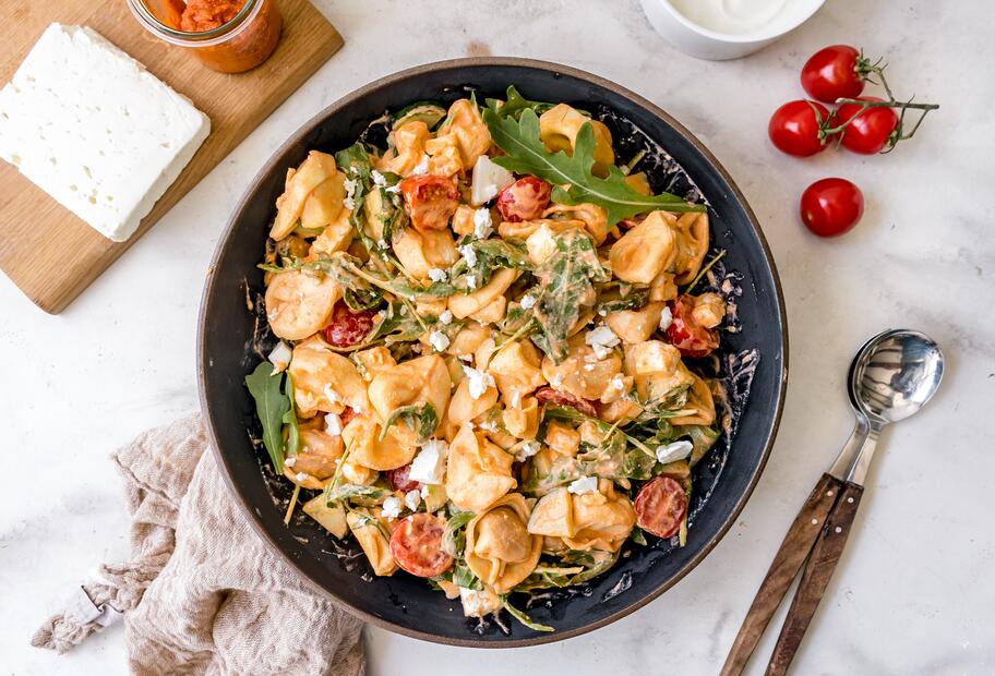 Feta-Tortellini-Salat