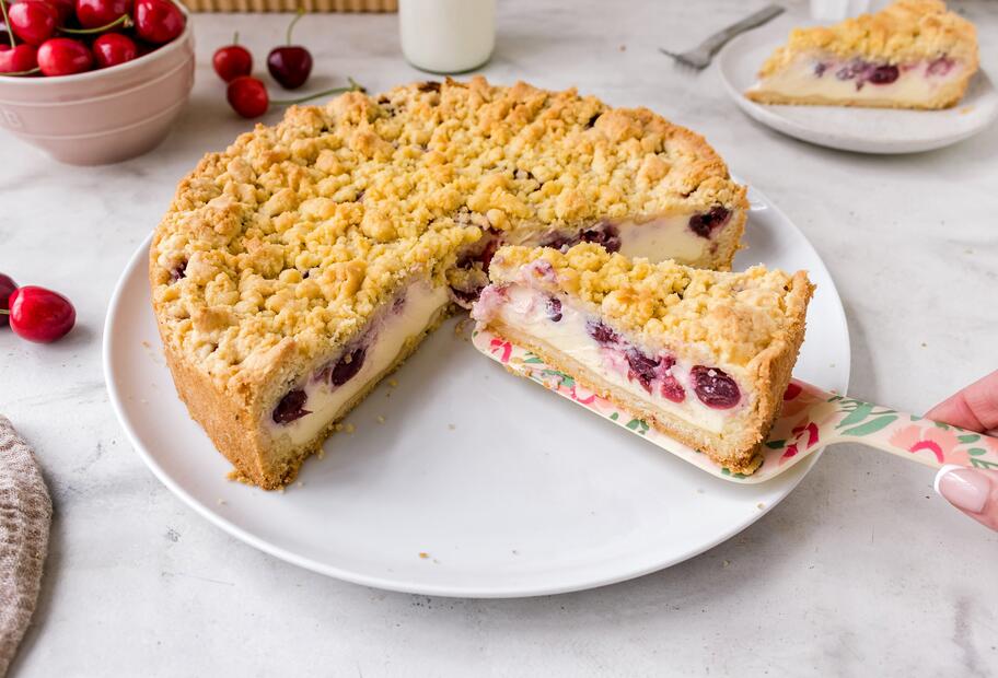 Kirsch-Streuselkuchen mit Schmand
