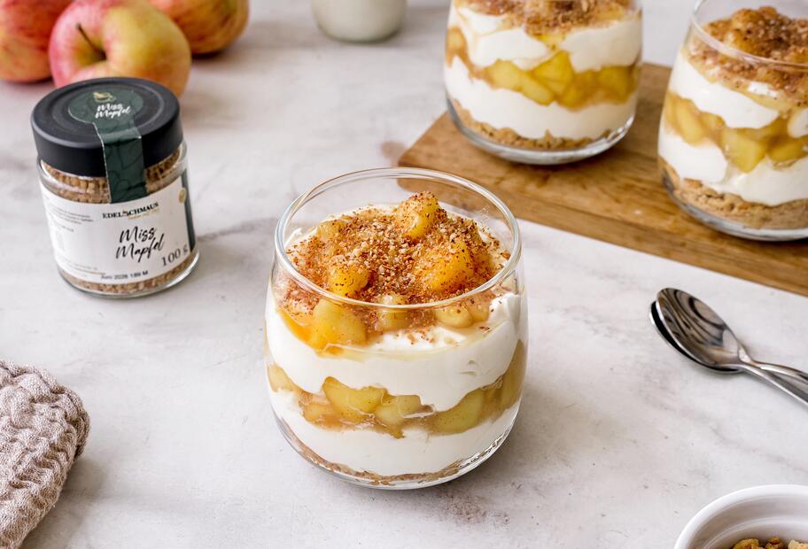 Bratapfel-Cheesecake Dessert