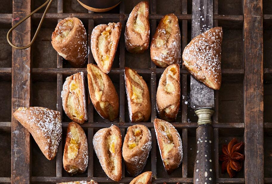 Gefüllte Lebkuchen-Marzipan-Kissen