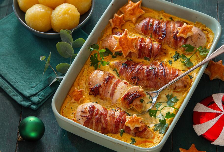 Bacon-Hähnchen mit Curry-Sahne-Soße
