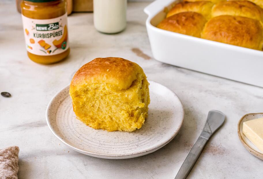 Superweiche Kürbisbrötchen