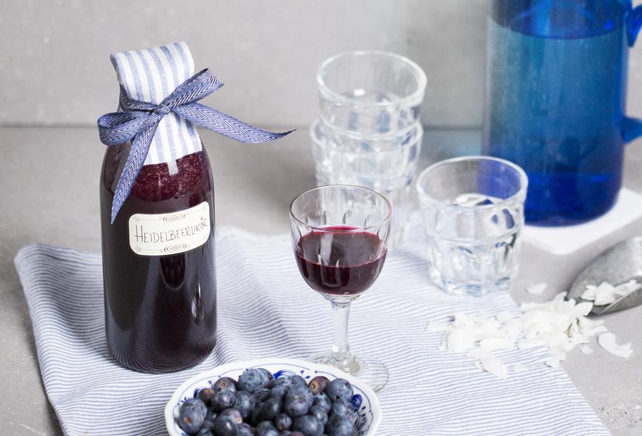 Heidelbeerlikör mit Rum für den Thermomix® Heidelbeerlikör mit Rum für den Thermomix®