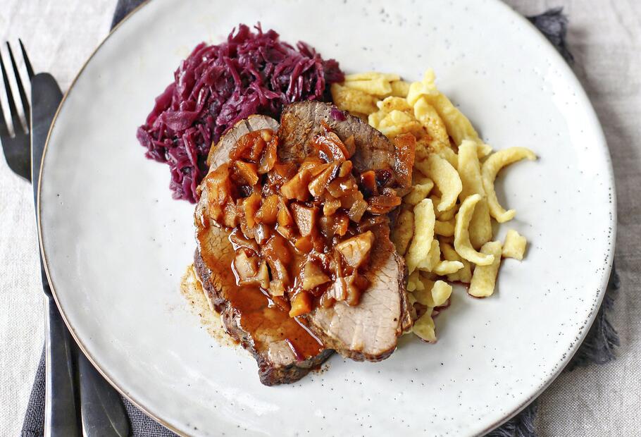 Rinderbraten mit dem Thermomix® mit Rotkohl