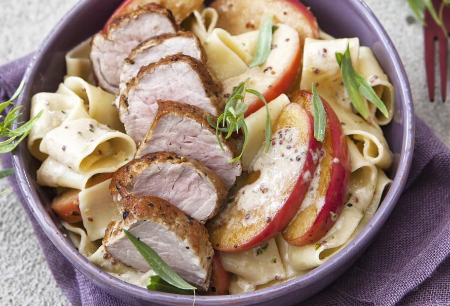 Schweinefilet mit Äpfeln und Weinsoße für den Thermomix®