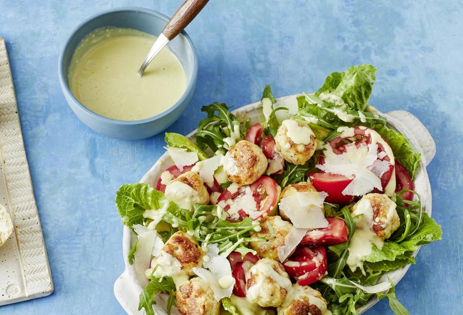 Köstlicher Klassiker CaesarSalad mit Hühnchen für den Thermomix®