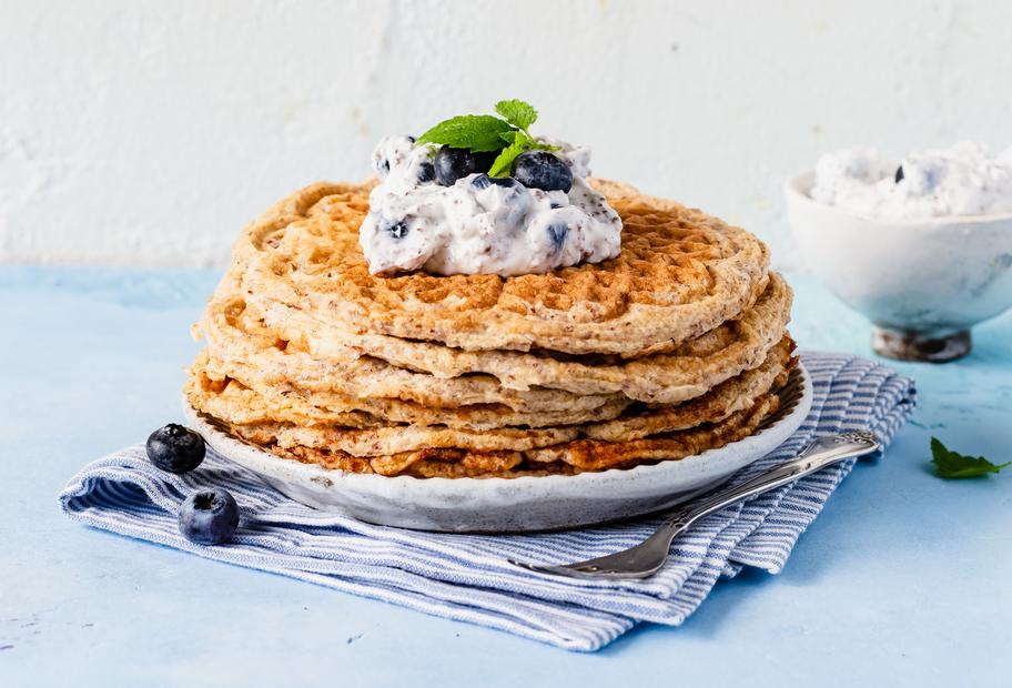 Low-Carb-Waffeln mit Blaubeerquark für den Thermomix®