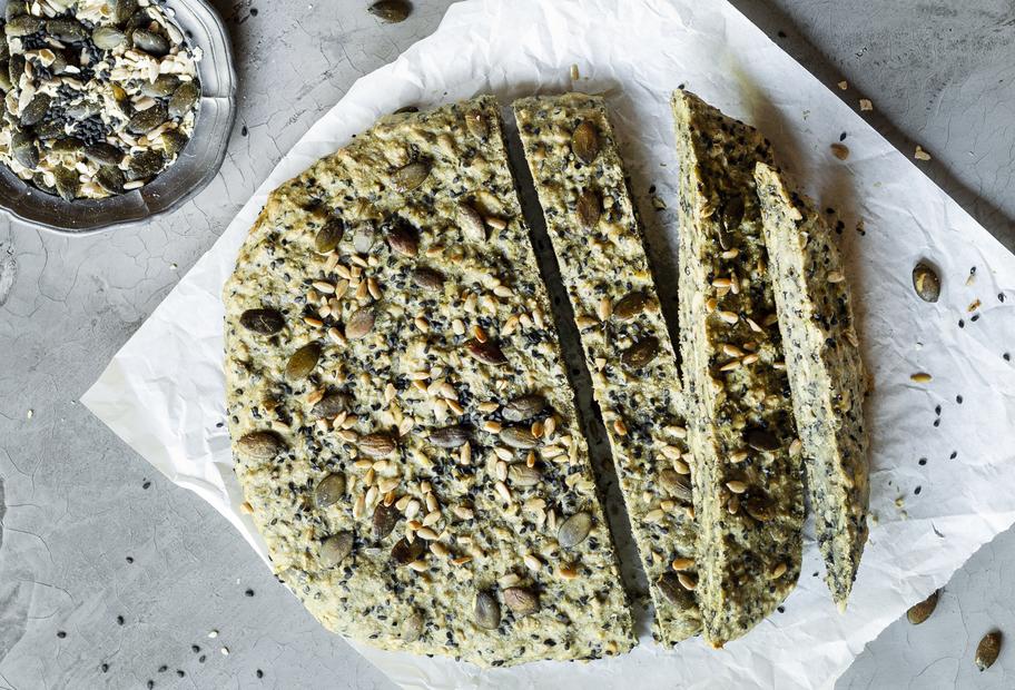 Schnelles Körnerbrot vom Blech für den Thermomix®