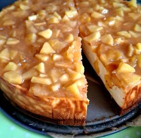 Sehr lecker und mal ein anderer Apfelkuchen. Die Apfelmasse habe ich allerdings im Topf gekocht um die Konsistenz der Äpfel besser zu kontrollieren. 