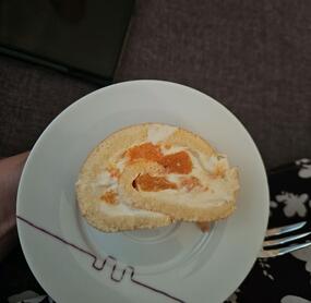 Super easy und schnelles Rezept. Es war sehr lecker auch wenn ich erst Angst hatte es schmeckt eher nach Rührei- denn so war der Geruch🤭 die Eier waren vermutlich zu groß😄 wird noch öfter gebacken 🥰