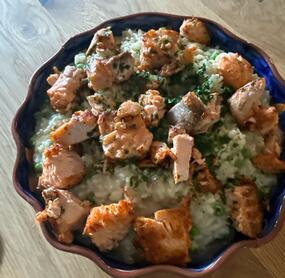 noch gebratenen Lachs und erbsen hinzugefügt. Miam